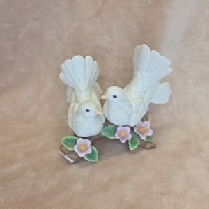 Vintage COURTSHIP DOVES FIGURINE 1453 porcelain statue homco 2 White Doves